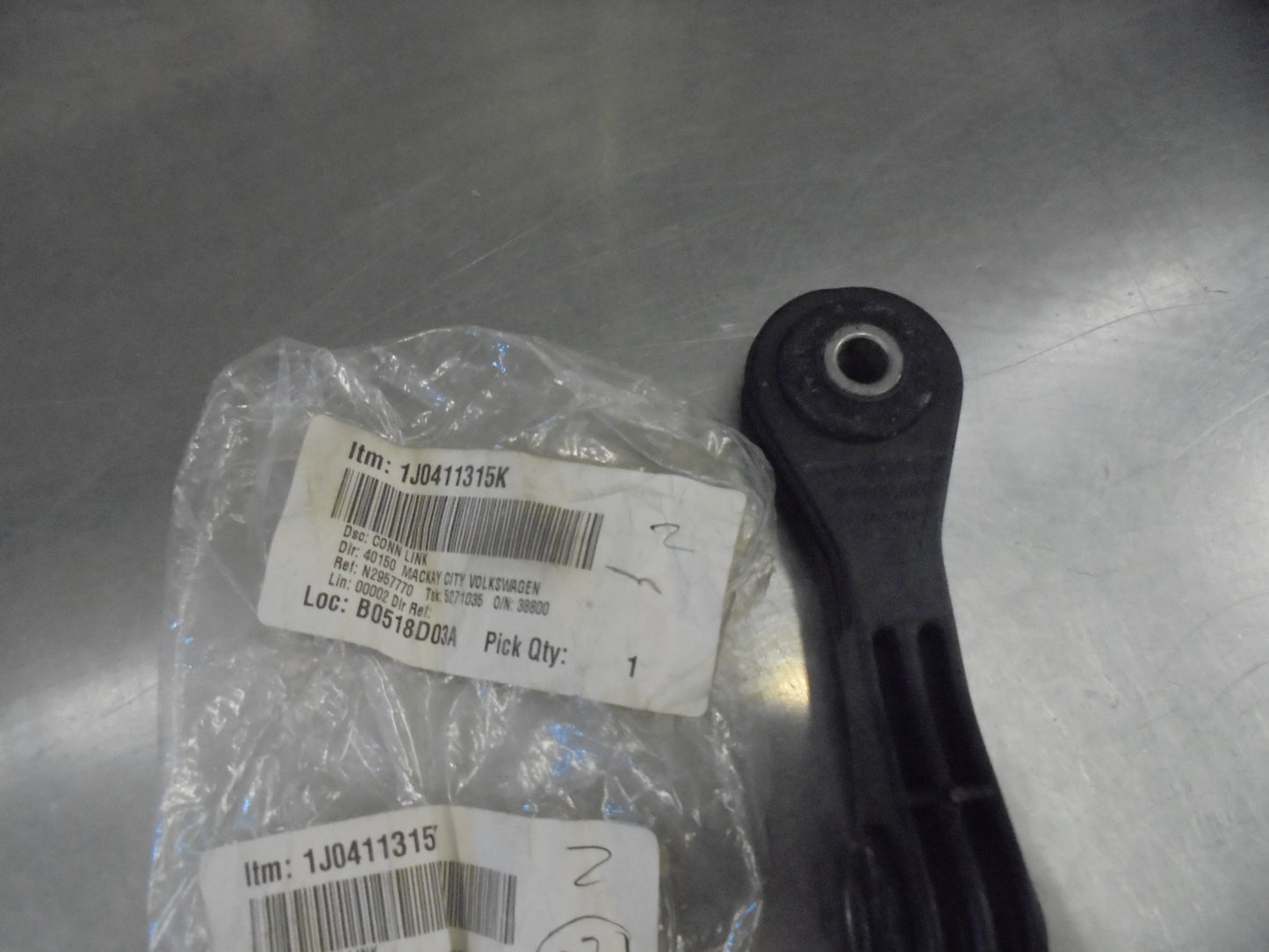 VW Genuine Front Left Or Right Stabilizer Link New Part