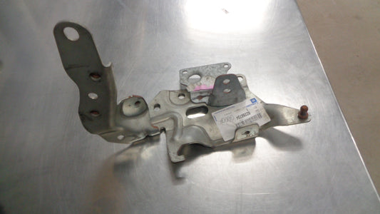 Holden VE Commodore Genuine Right Hand Bonnet Hinge Support New Part