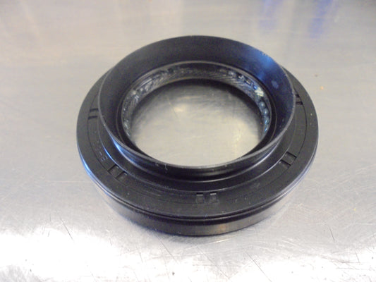 Holden Barina Genuine Automatic Transmission Out Put Shaft Seal New Part