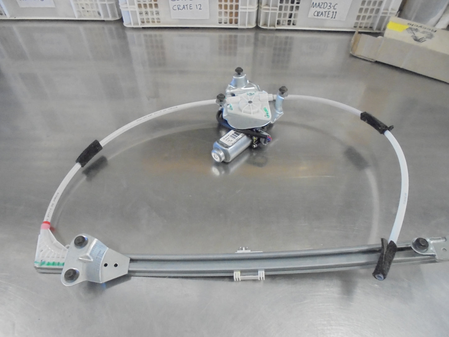 Jeep Cherokee-Renegade Genuine Left Hand Rear Window Regulator New Part