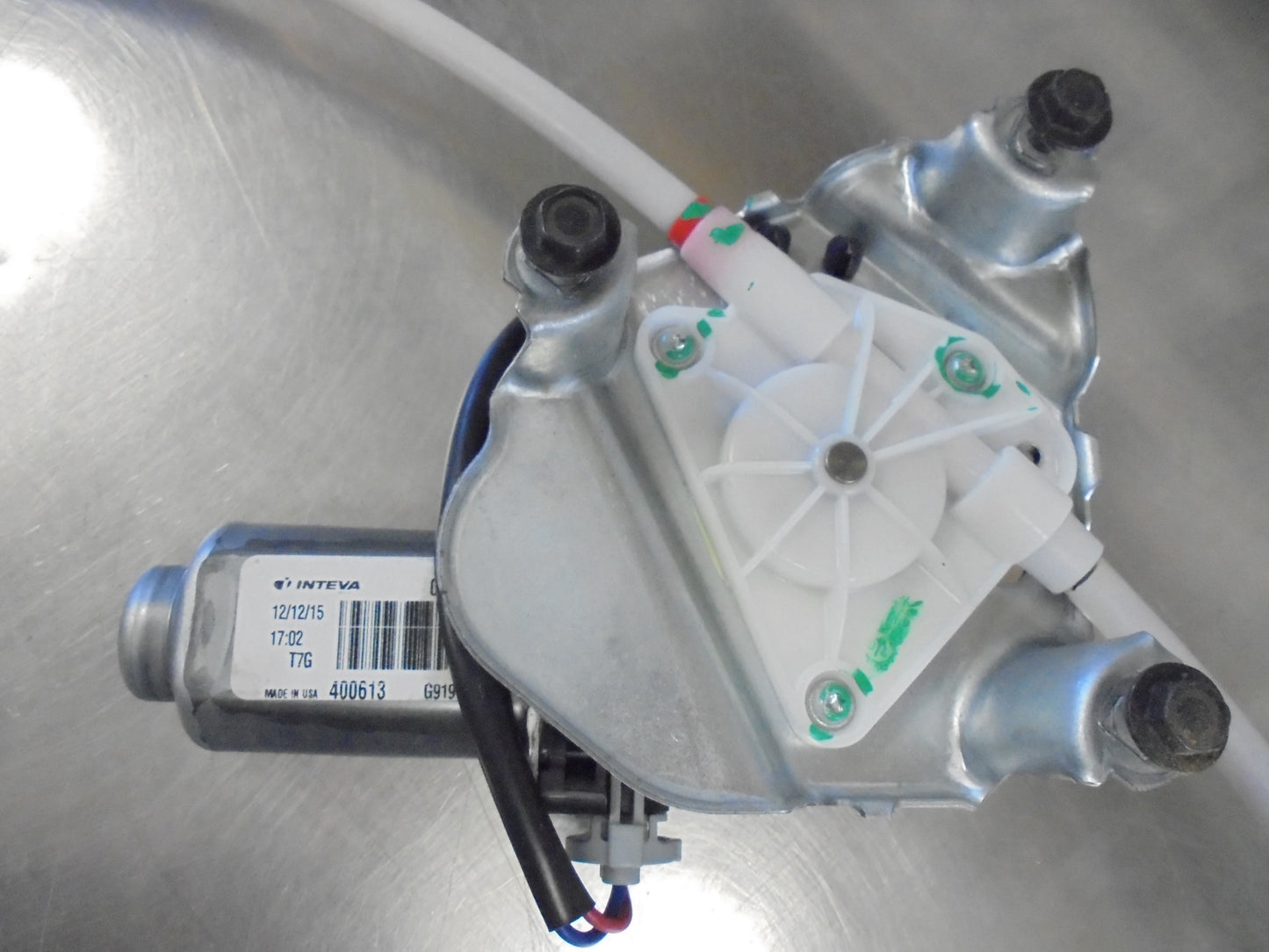 Jeep Cherokee-Renegade Genuine Left Hand Rear Window Regulator New Part