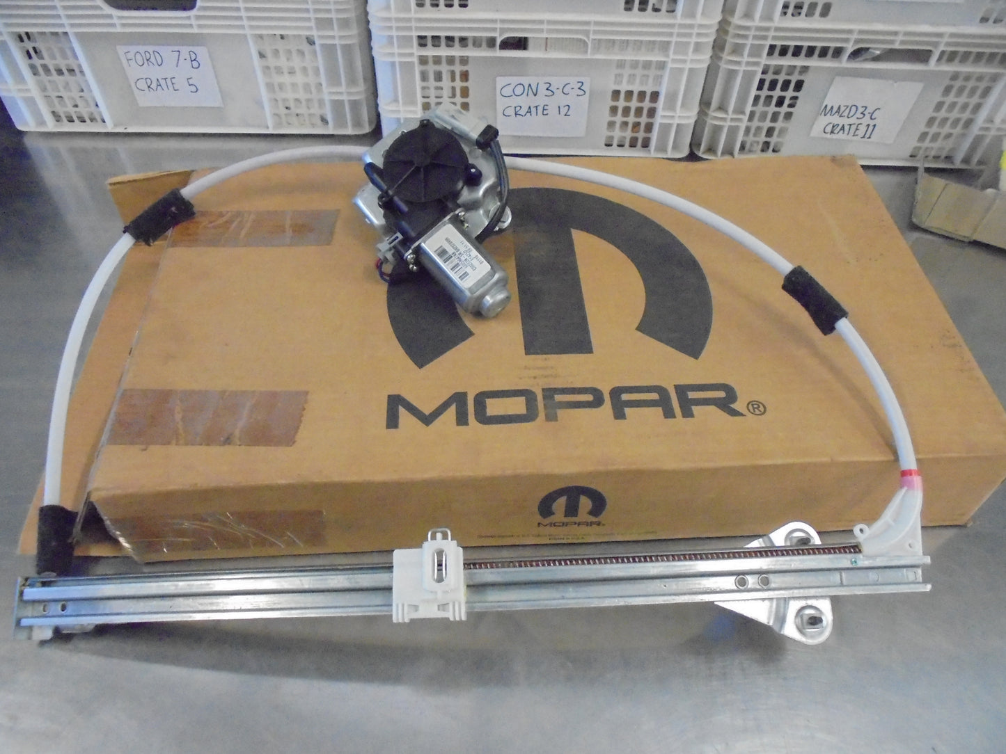 Jeep Cherokee-Renegade Genuine Left Hand Rear Window Regulator New Part