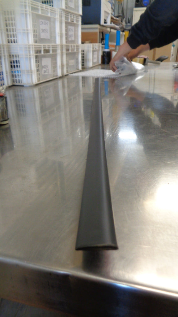 Holden VT Commodore Calais Genuine Front Door Moulding New Part Half Price Parts Car Parts