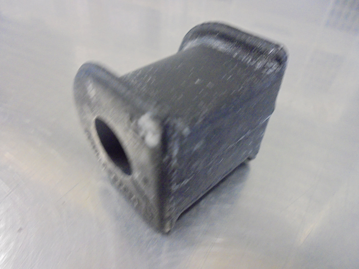Toyota Camry SXV20 Genuine Rear Stabilizer Bar Bush New Part