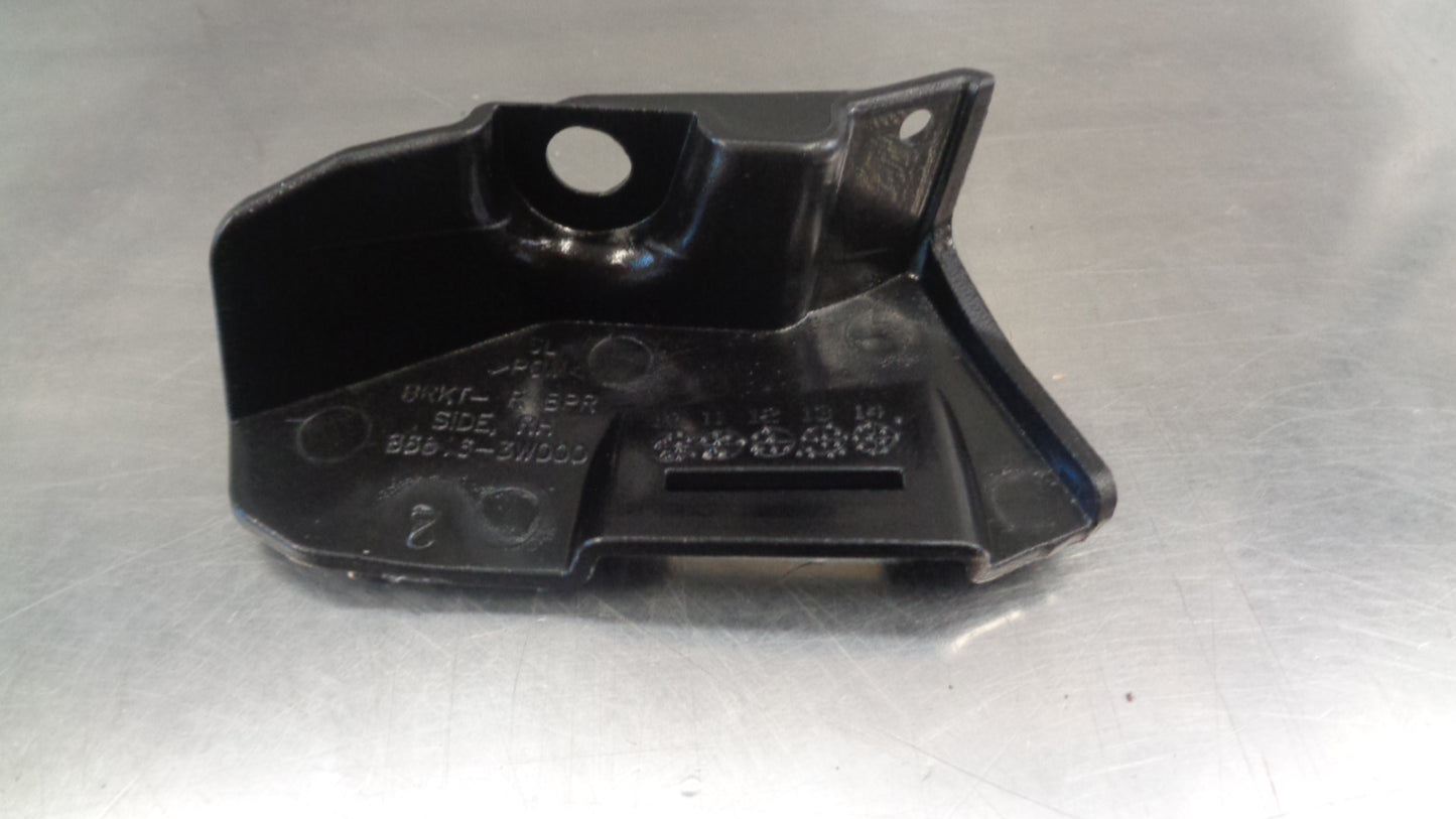 Kia Sportage Genuine Bumper Cover Right Lower Bracket New Part