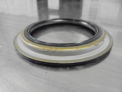 Kia Sportage Genuine Front Hub Seal New Part