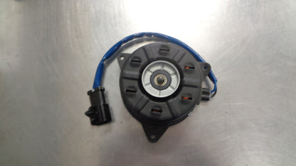 Isuzu EXY Giga Genuine A/C Fan Motor ASM New Part
