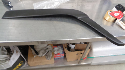 Isuzu FRD 900 Genuine Right Hand Front Wing Extender New Part