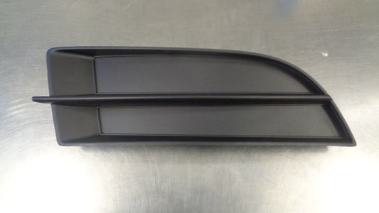 Mitsubishi 380 Genuine Right Hand Front Bumper Garnish New Part