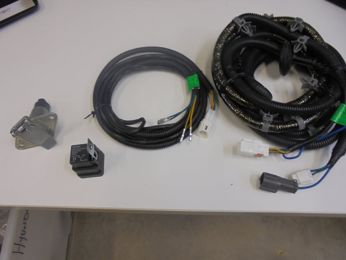 Toyota Hilux Genuine Trailer Wiring Harness 7Pin New Part