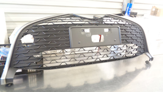 Toyota Yaris Genuine Lower Radiator Grille Sub Assy New Part