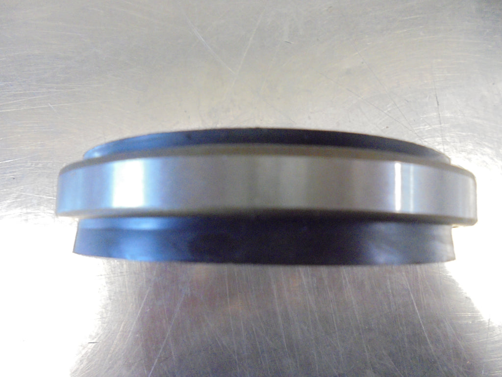 Nissan Patrol GQGU Genuine Front Hub Seal New Part Half Price Parts Car Parts For Half