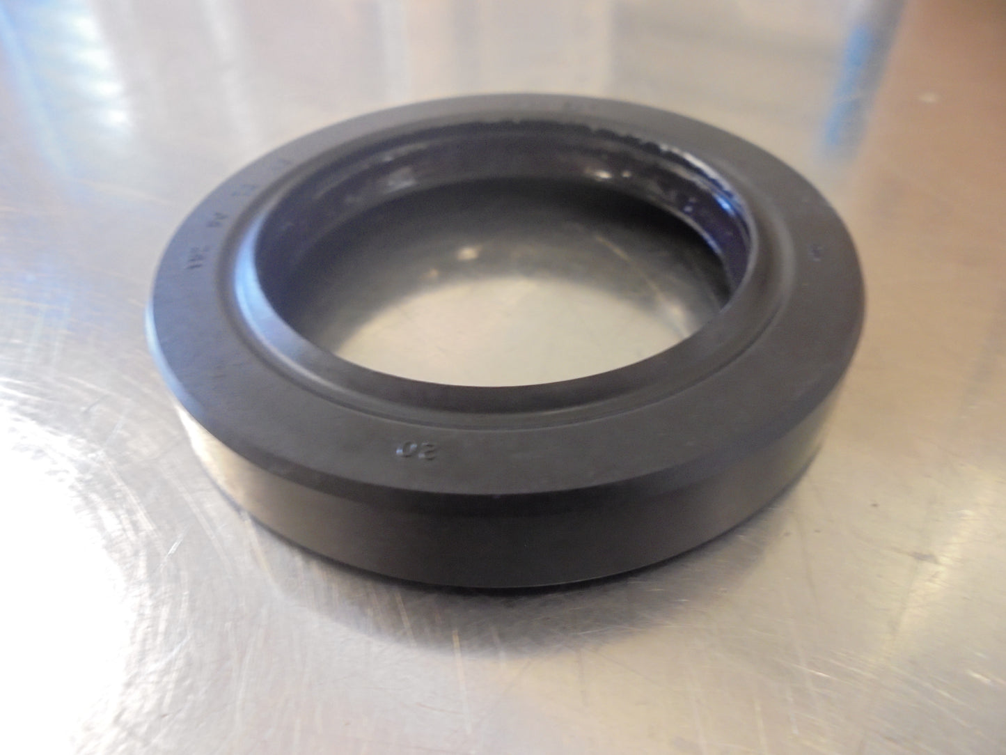 Nissan Patrol GQ Y60 Genuine Transfer Cover Oil Seal 4.2D New Part