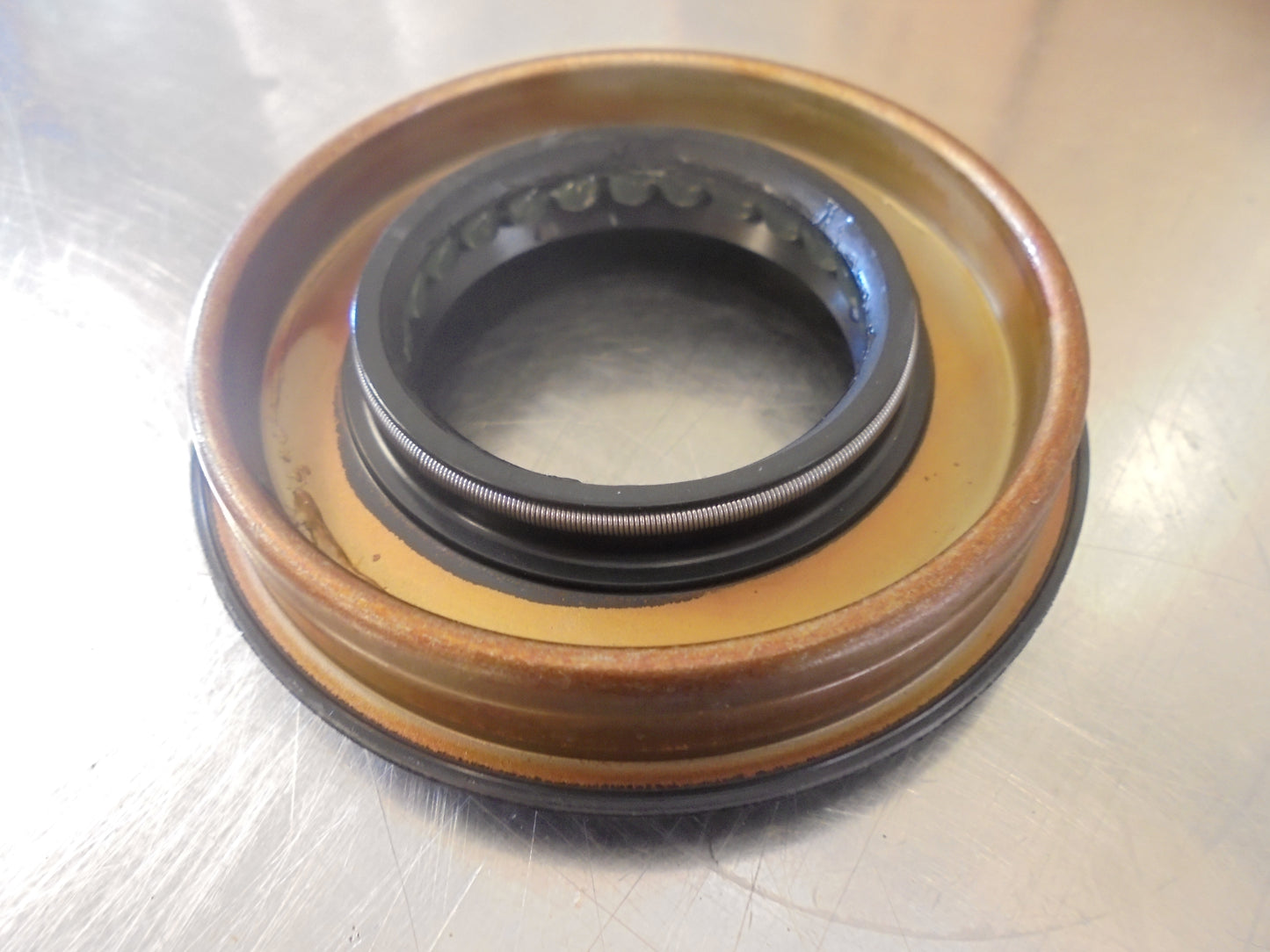 Nissan Y61 GU Patrol Wagon Genuine Pinion Drive Oil Seal New Part
