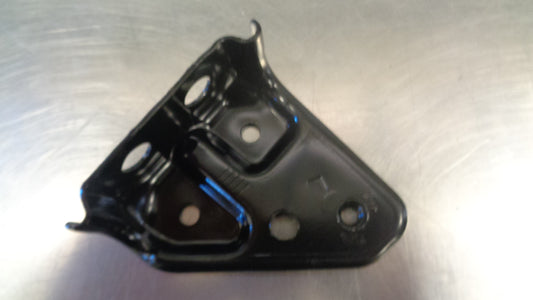 Holden Barina Genuine Front Left Hand Fascia Bracket New Part