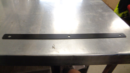 Isuzu CXY Genuine Rubber Flap Retainer New Part