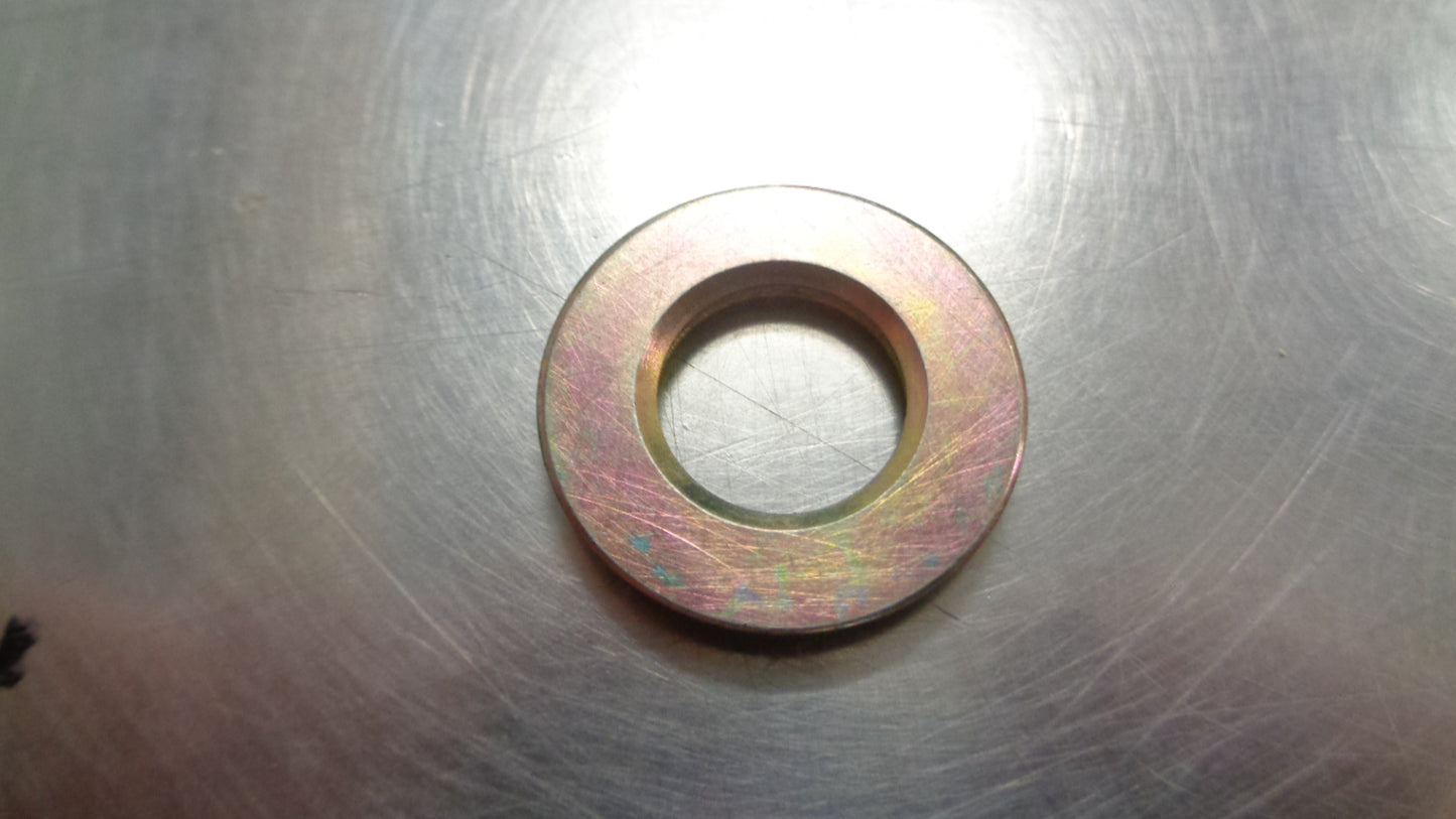 Isuzu F Series Genuine Engine Mount Plate Bracket Washer New Part