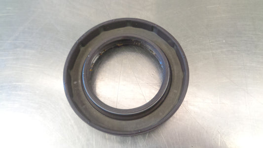 Land Rover Discovery 1 & 2 / Defender / Freelander Genuine Diff Pinion Seal New Part
