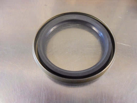 Mitsubishi L200 Genuine Front Wheel Oil Seal New Part