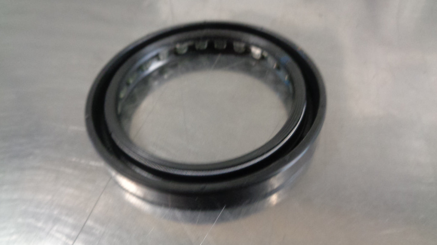 Nissan Y60 Patrol Genuine Crankshaft Oil Seal New Part