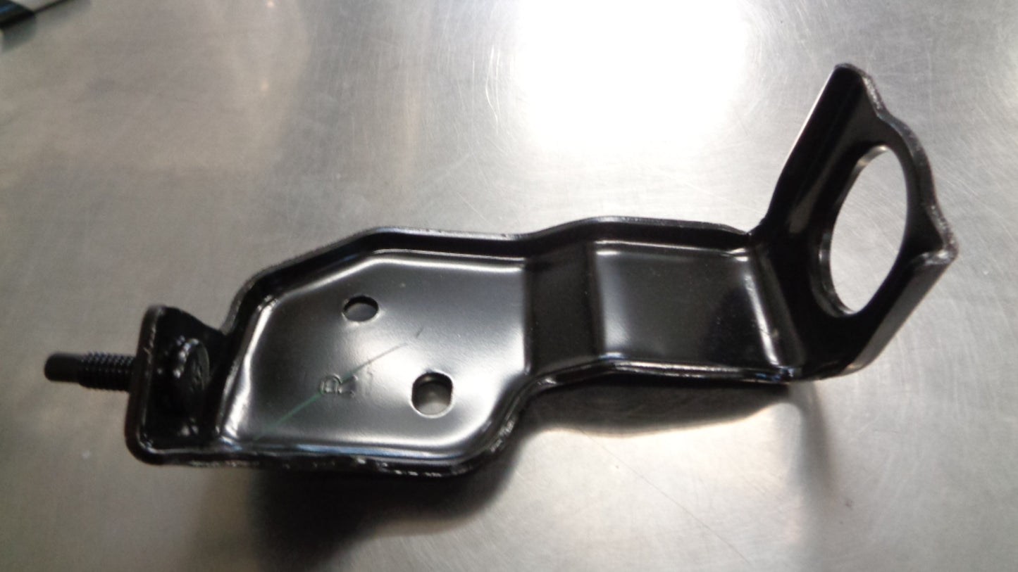 Mercedes Benz X Class Genuine Right Hand Halter Bracket New Part