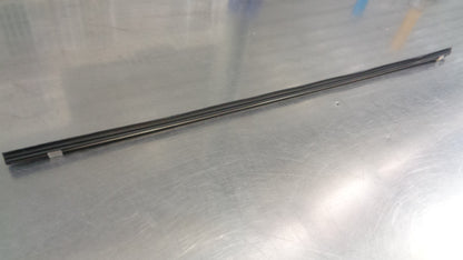 Nissan X-trail T31 Genuine 450mm Wiper Refill Rubber New Part