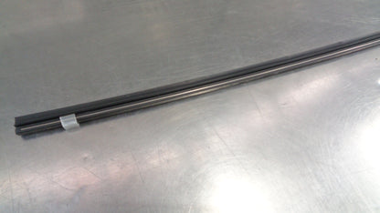 Nissan X-trail T31 Genuine 450mm Wiper Refill Rubber New Part
