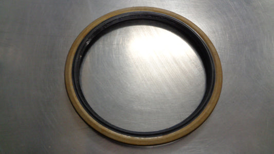 Isuzu CXZ81K Genuine Front Hub Oil Seal New Part