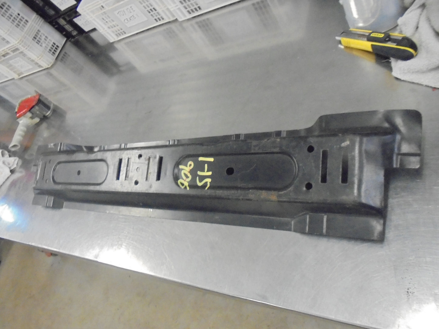 Holden Captiva Genuine Upper Rear Bar Seat Panel New Part