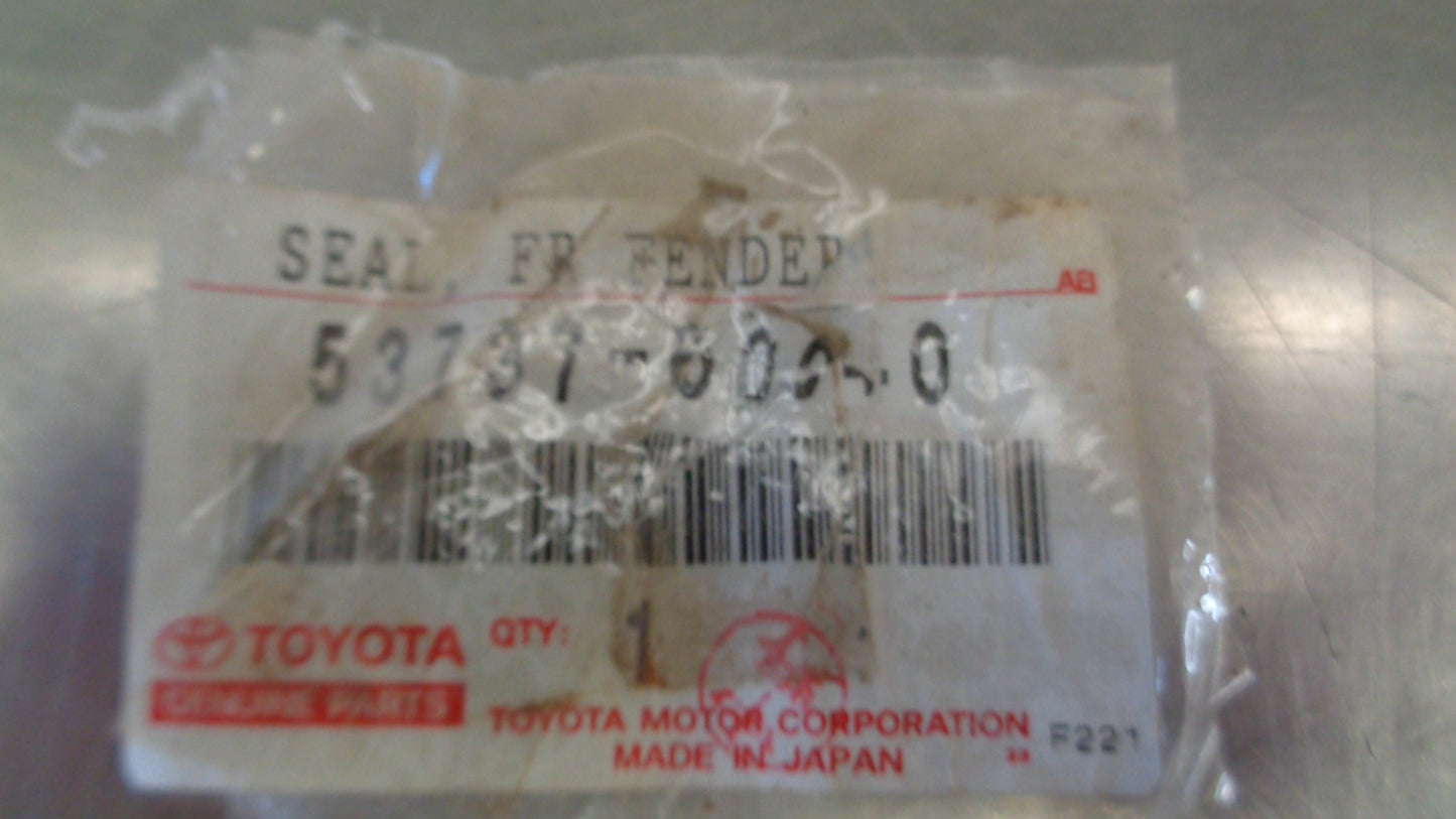 Toyota 70 Series Land Cruiser Right Hand Front Fender Apron Seal New Part