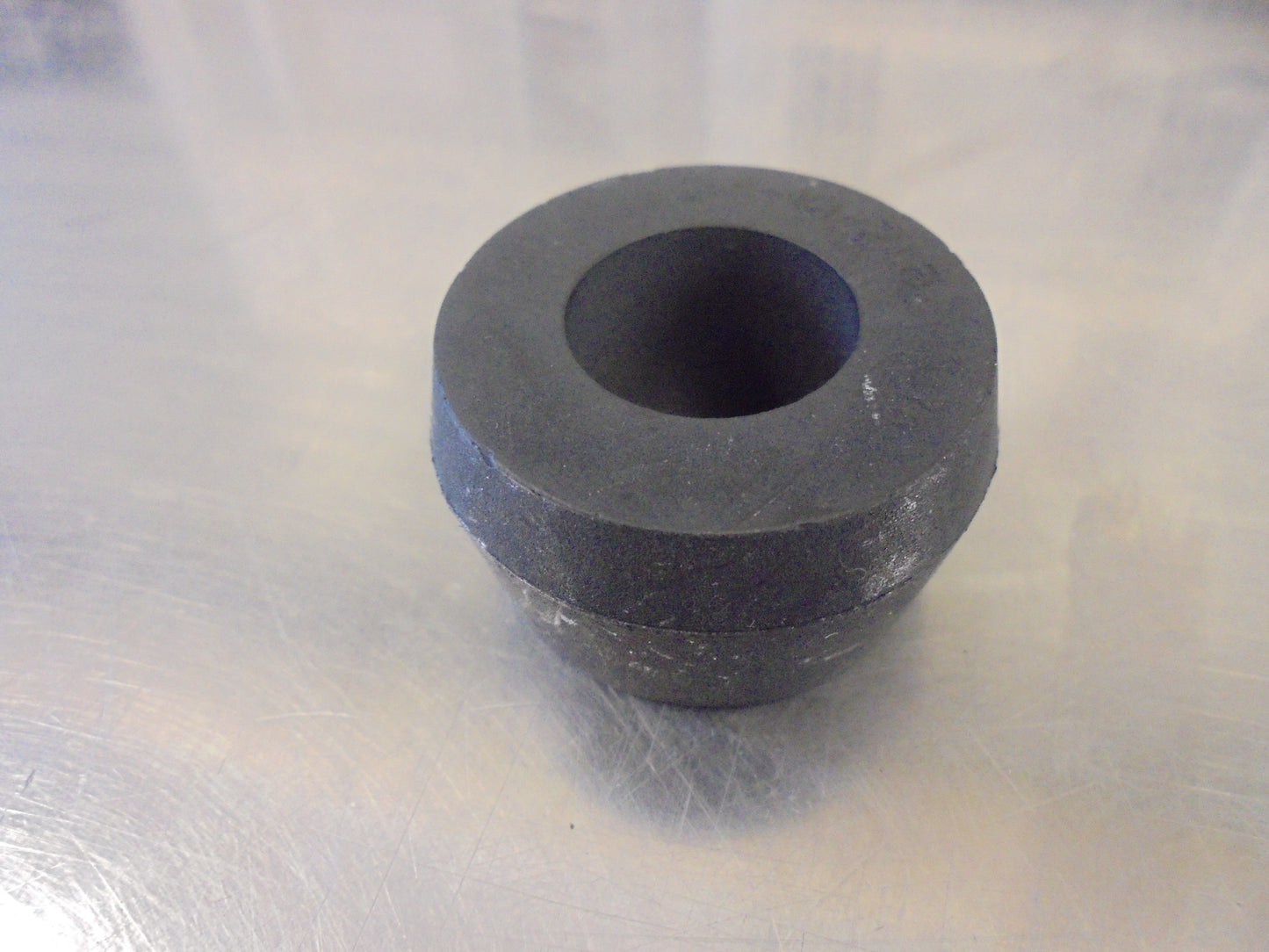 Nissan Y60 Patrol Genuine Rear Shock Absorber Bush New Part