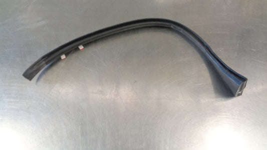 Proton Gen-2 / Persona Genuine Left Hand Centre Door Drip Rubber New Part