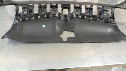 Citroen C4 Genuine Front Radiator Grille Bracket New Part