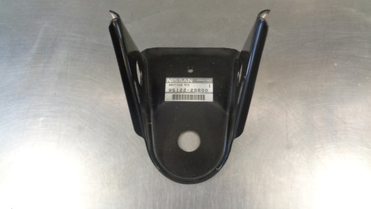 Nissan Navara D22 Genuine Cab Mounting 2nd Bracket New Part