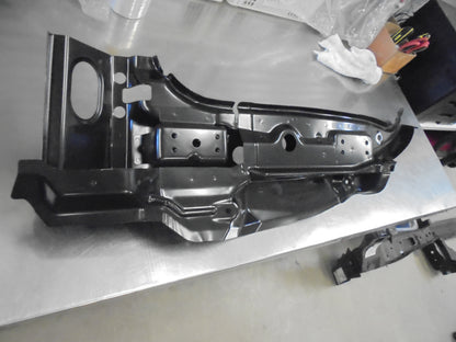 Suzuki Grand Vitara Genuine Right Hand Rear Corner Pillar Panel New Part