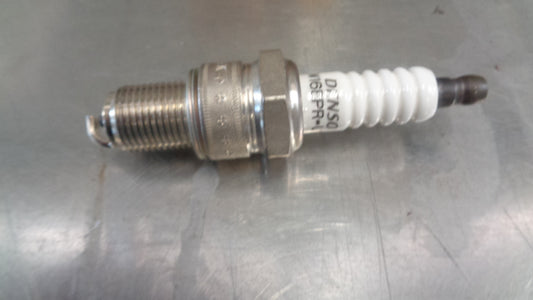 Holden Rodeo - Jackaroo - LB LC Astra - RB Gemini Genuine Spark Plug New Part
