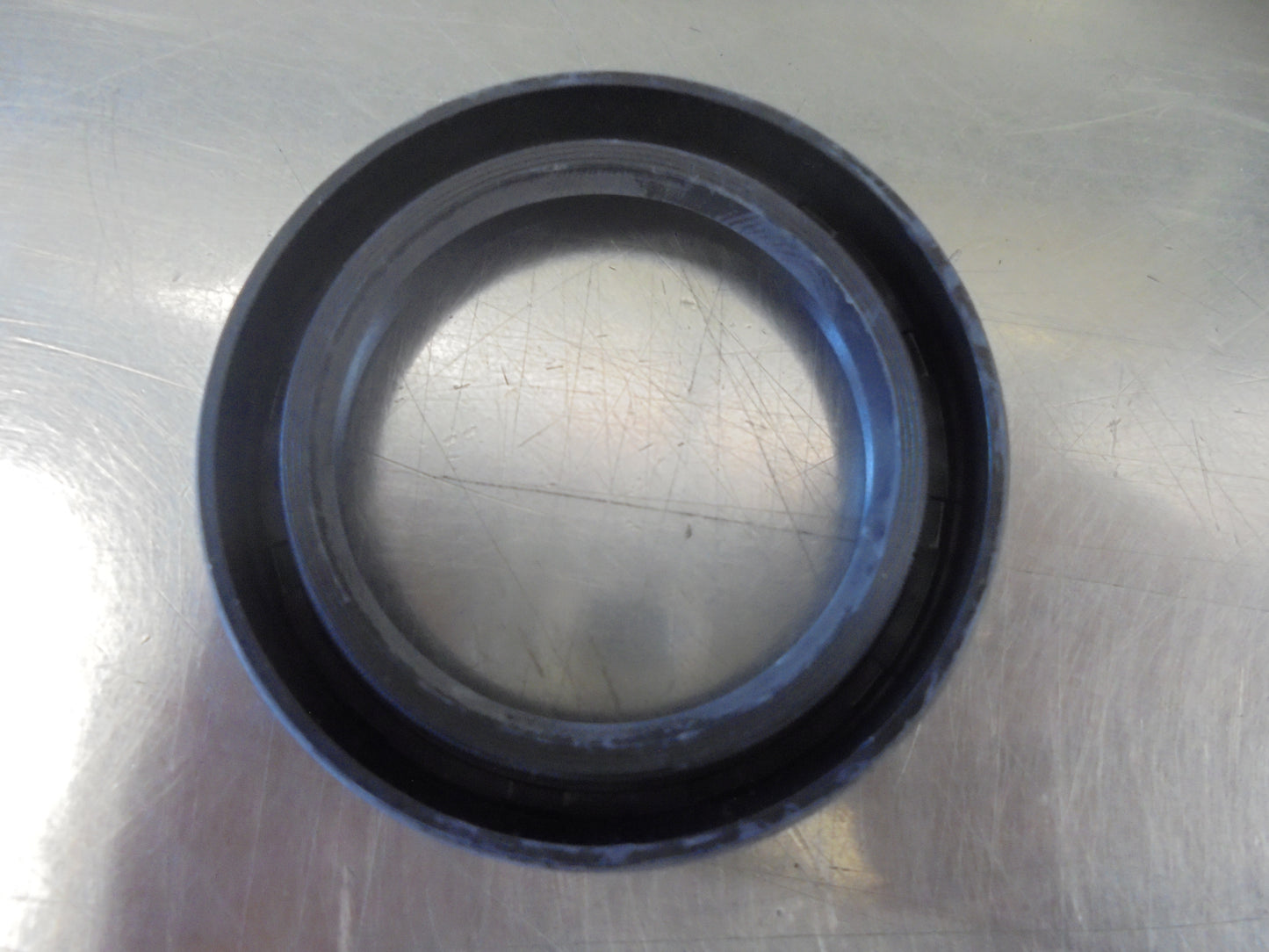 Nissan Patrol GQ-GU Genuine Gearbox Output Seal New Part