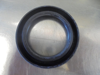 Nissan Patrol GQ-GU Genuine Gearbox Output Seal New Part