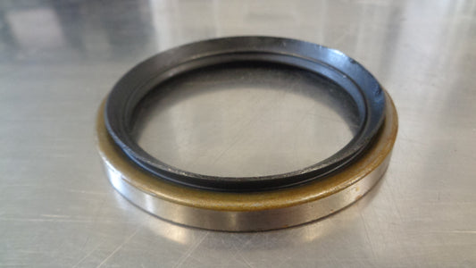 Mitsubishi Triton Genuine Front Axle Dust Seal New Part