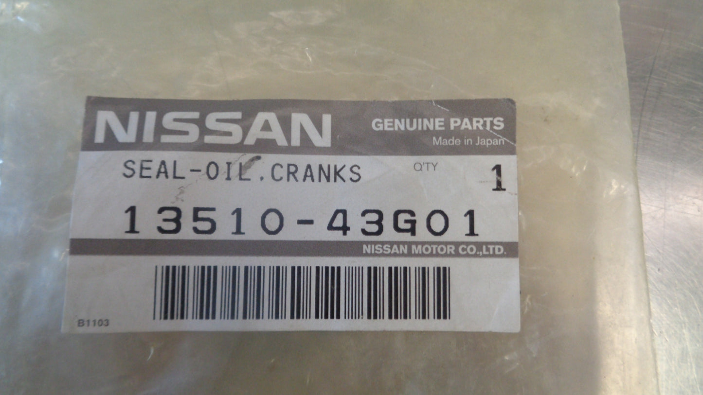 Nissan Navara D21 TD25 Genuine Front Crank Shaft Seal New Part