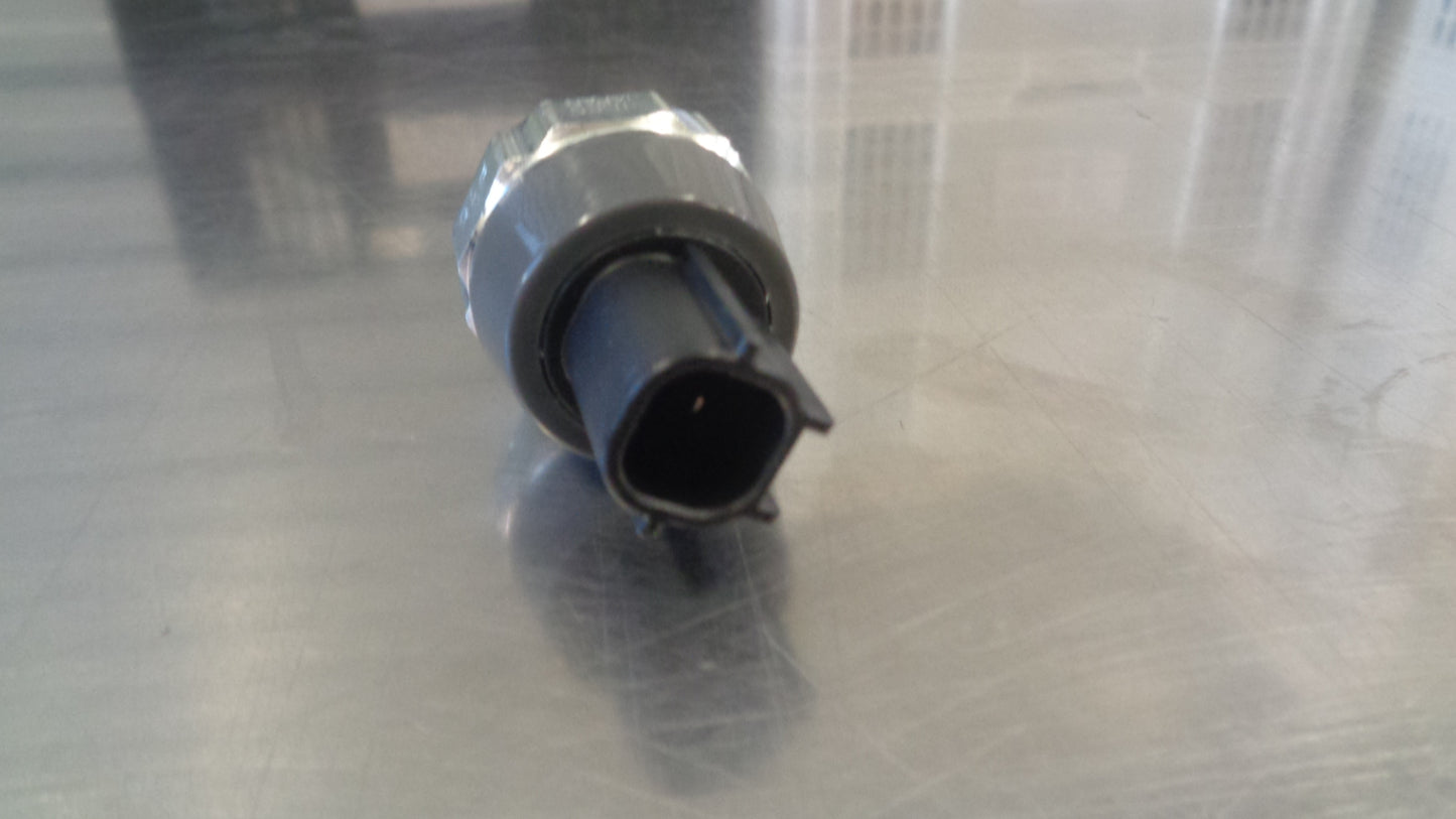 Nissan Navara, Pathfinder, Murano Genuine Oil Pressure Switch New Part