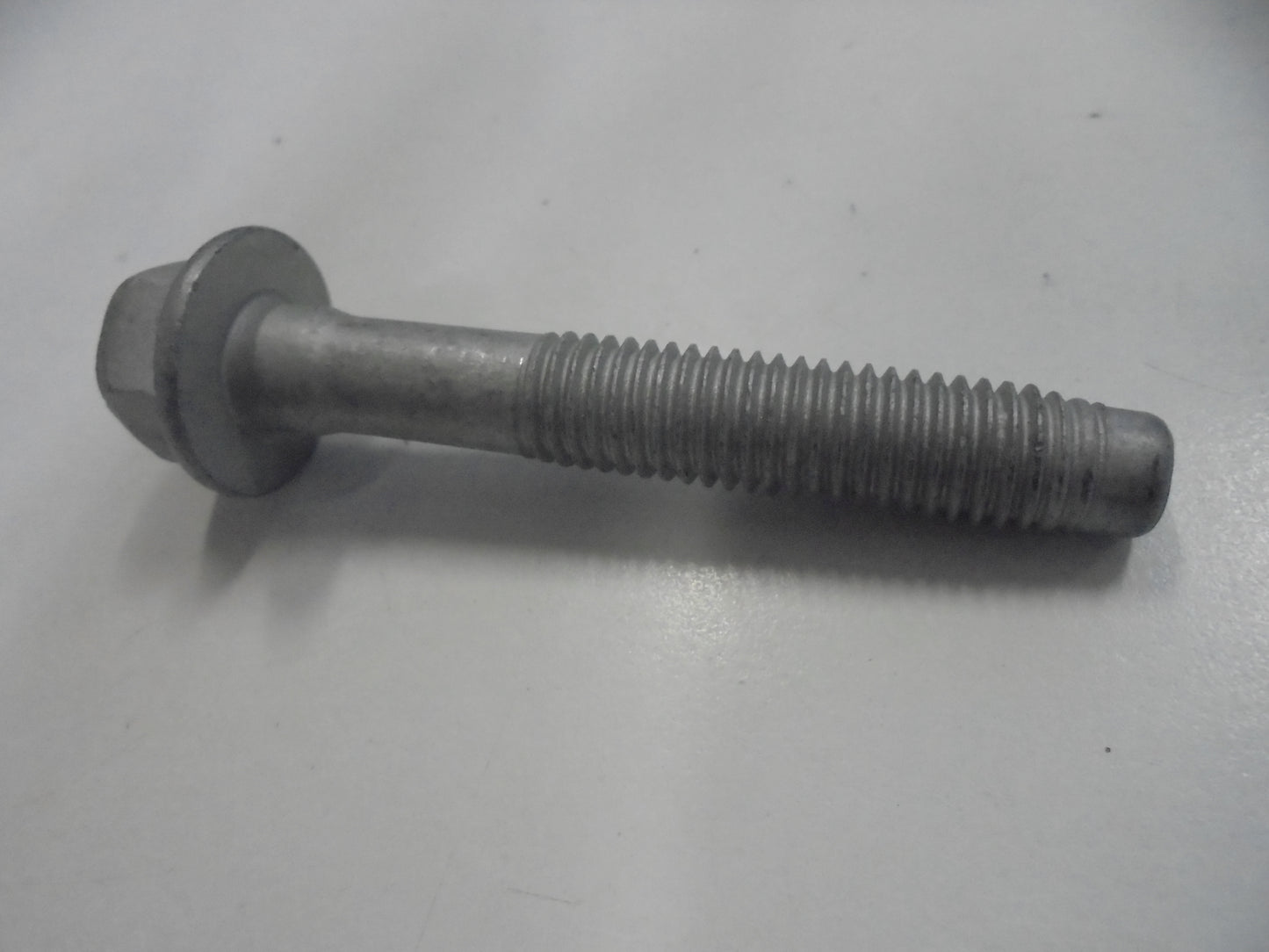Holden VE/WM V8 Genuine Alternator Bolt New Part