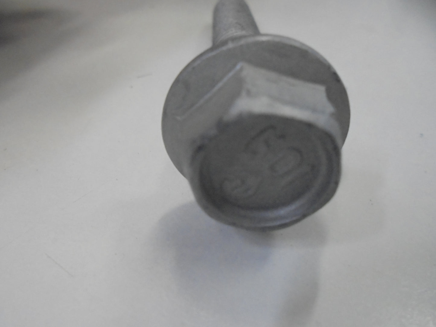 Holden VE/WM V8 Genuine Alternator Bolt New Part