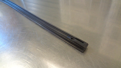 Isuzu D-Max Genuine Windscreen Wiper Rubber New Part