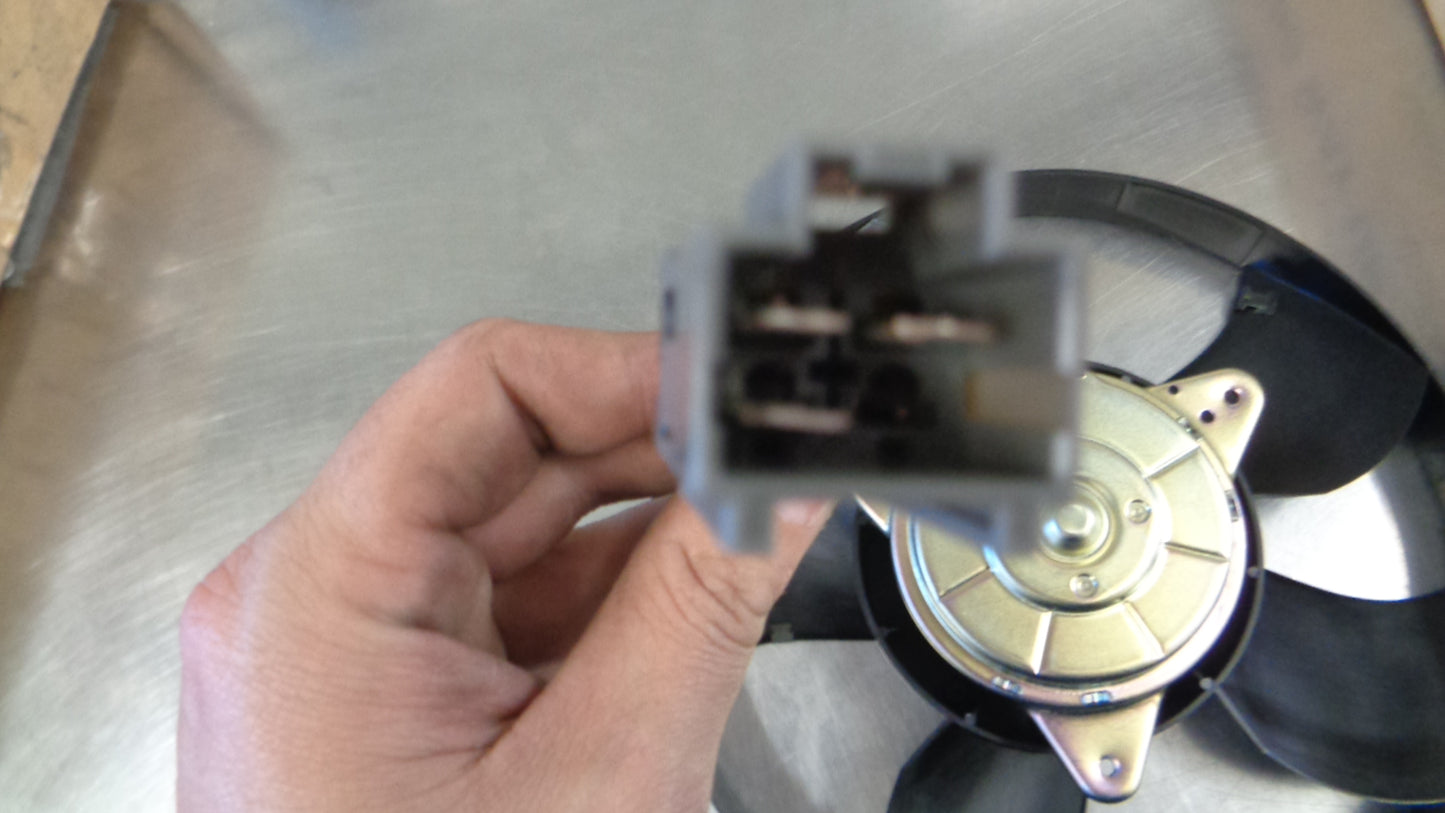 Holden VZ Commodore Genuine Fan Motor ASM New Part