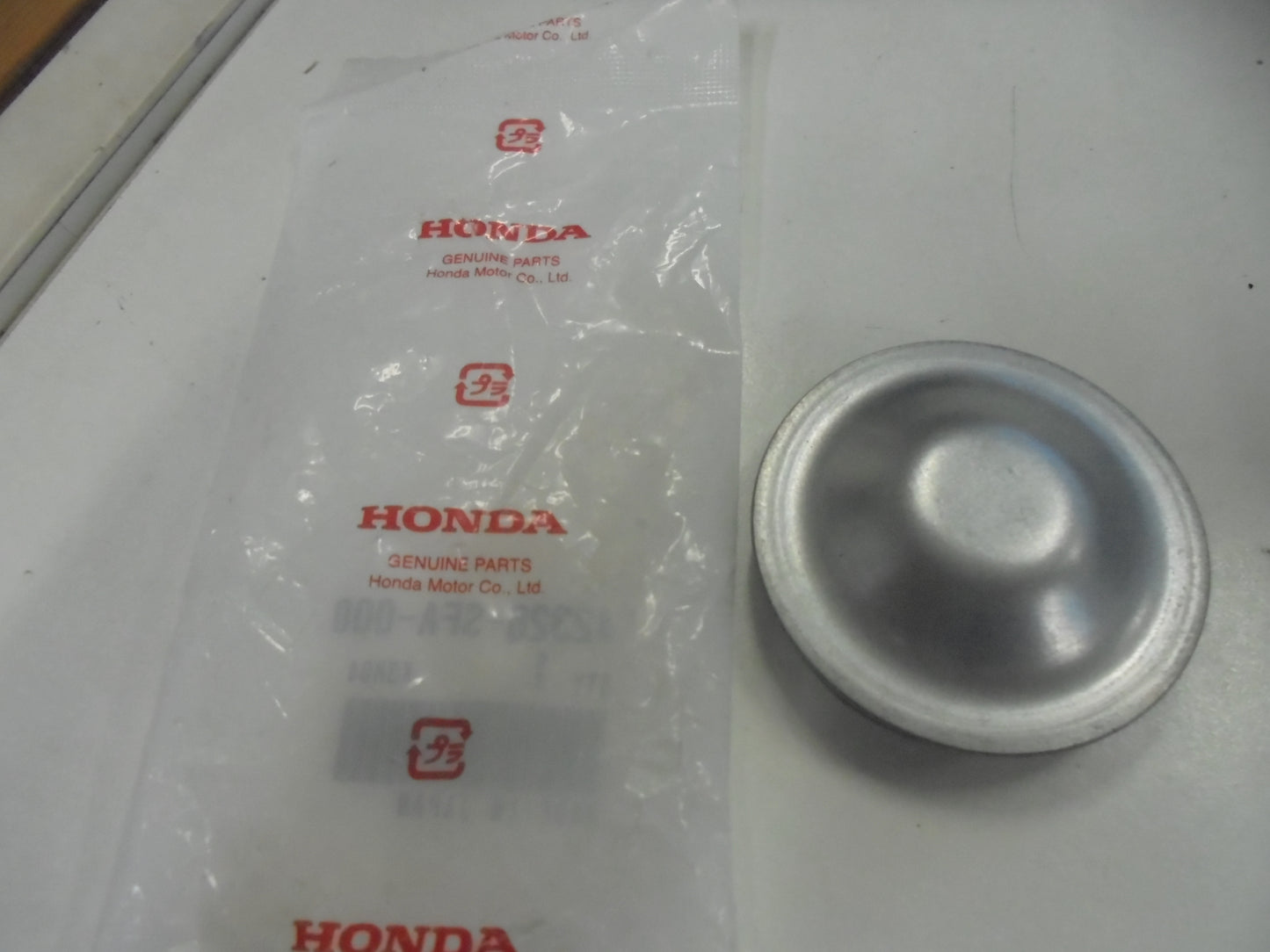 Honda Integra-Civic Genuine Wheel Center Hub Cap New Part