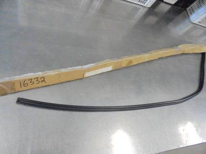 Nissan Navara D22 Genuine Upper Windscreen Center Molding New Part