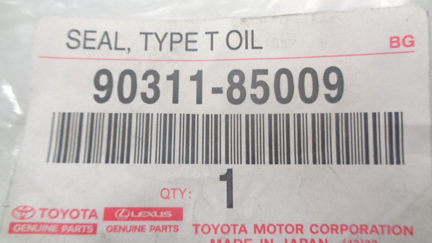 Toyota Camry/Rav4 Genuine Rear Engine Oil Seal New Part