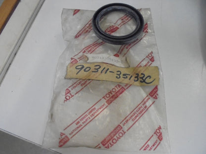 Toyota Cressida-Celica-Corona Genuine Rear Differential Seal New Part