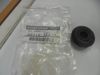 Nissan Pathfinder/Rogue/Juke Genuine Rear Tail Gate Wiper Arm Seal New Part